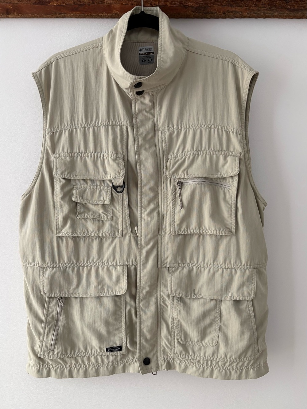 Columbia Sportswear—Titanium Utility Fishing Vest, Omni Dry (Tan, Size XL)